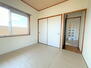 倉敷サンコーポ 南側から撮影した和室です。