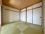 ラポール白川 和室は琉球畳となっており、オシャレな仕上がりですね！