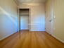 プレミスト宮崎アクアリゾート　中古マンション 【居室5.5帖】<BR>子供部屋として最適な広さです。<BR>クローゼットもあり分けて効率よく収納スペースを設けられます♪