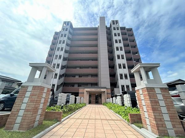 アプローズ東那珂弐番館 2002年築のマンションです。