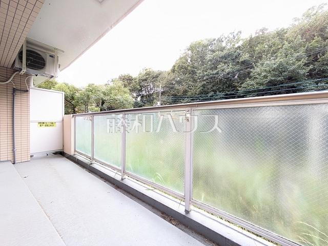 ファミール高幡不動
