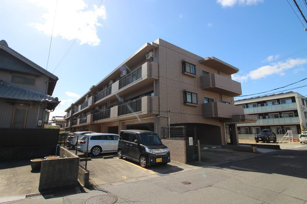 ピセスロイヤル富田