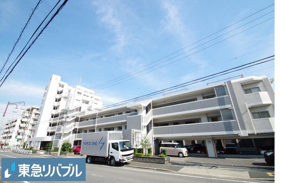 ファミリアーレ鹿山