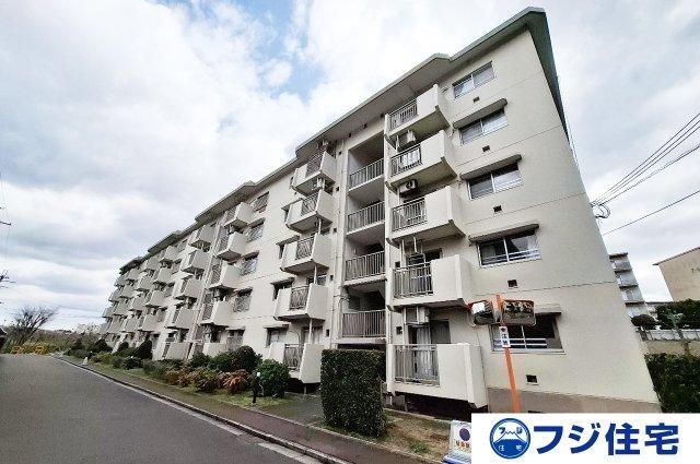 泉北原山台第二次団地参号棟