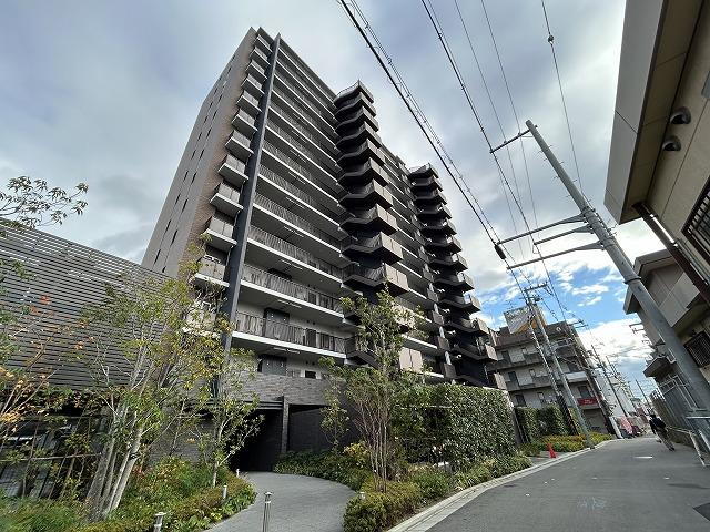 メイツ四条畷駅前