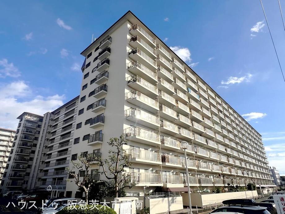 ローレルハイツ茨木総持寺２号棟
