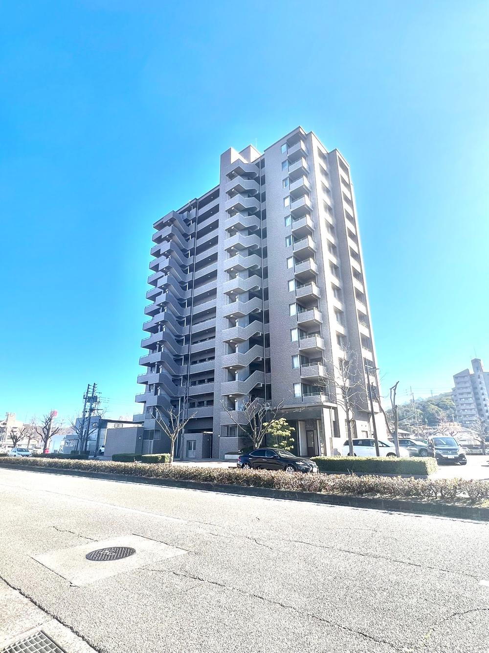 ロイヤルガーデン宇多津駅前参番館