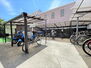 調布第２コーポラス　リノベ　「４ＬＤＫ」　「専用庭」 駐輪場は、屋根付きになっており、大切な自転車を雨風から守ってくれます！