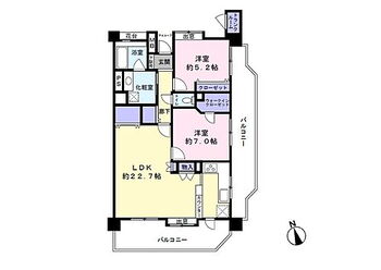 ダイアパレス青山南 5階最上階の眺望良好なお部屋です。 キッチンはL字型で勝手口もあり、使い勝手が良くなっています。