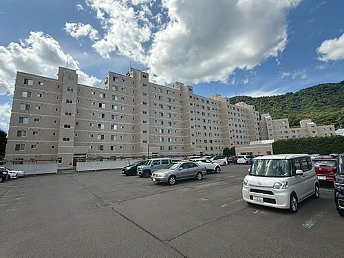 北海道札幌市中央区南二十七条西１２丁目 9階建