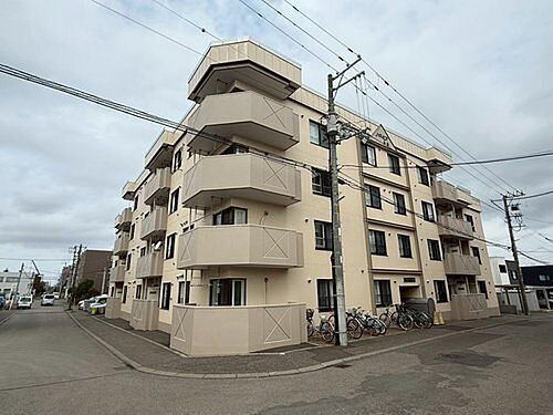 北海道札幌市白石区本通６丁目北 4階建