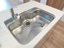 ライオンズグローベル浅草雷門 お掃除のしやすいすっきりとしたキッチンです。広めのシンクで洗い物もしやすいですね。 