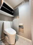 ドルミ代々木 白を基調としたシンプルなトイレ。