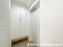 マイキャッスル宮崎台５　「メゾネットマンション」 玄関スペースは広く、大型シューズクローゼットも採用されております！