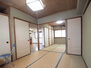 シャルマンコーポ松之浜　　マンション 【和室】LDKに隣接した洋室・和室の戸を開放すれば室内全体の空気の入れ替えがスムーズに行えます。