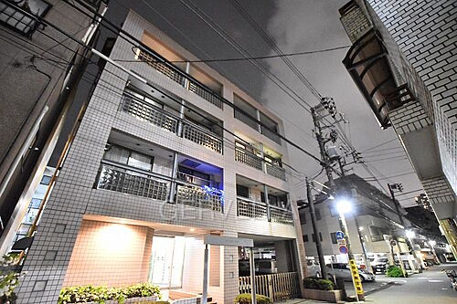 東京都中野区本町３丁目 5階建