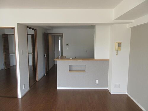 広島県東広島市西条町寺家 6階建