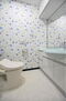 ベルヴィル瀬谷 手洗いカウンター付のトイレは快適な温水洗浄便座付です。