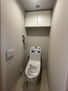 ライオンズマンション西川口 上部吊戸棚付き 温水洗浄便座一体型トイレ　クッションフロア貼替
