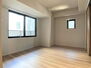 レーベン松山三番町　ＭＩＤ　ＣＯＵＲＴ　ＧＲＡＮＤ 約7帖の寝室です♪WICも完備しており、使いやすいお部屋です！