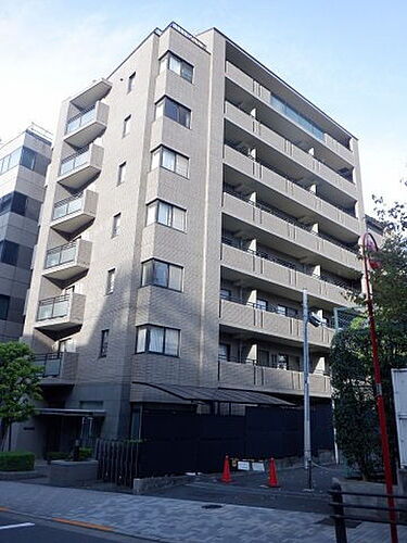 東京都千代田区富士見１丁目 8階建