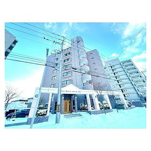 北海道札幌市西区発寒七条５丁目 8階建