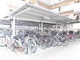 アメニティ大治四番館 屋根付きの駐輪場で大切な自転車が雨ざらしになる心配はなさそうです。