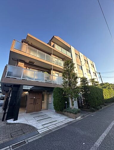 東京都世田谷区玉堤１丁目 5階建