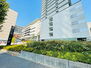 東京ツインパークスレフトウィング 東京慈恵会医科大学附属病院　約950m