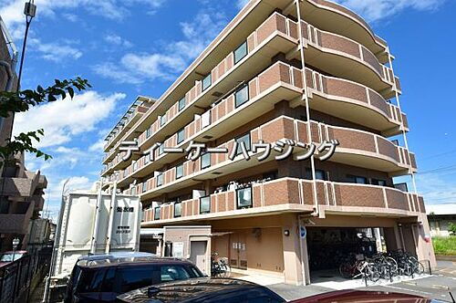 ベルドゥムール新越谷温泉 堂々とした佇まいが、住む者に満足感と安心感を与えてくれます。