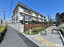 第一フォンタナ駒沢 前面道路含む現地写真