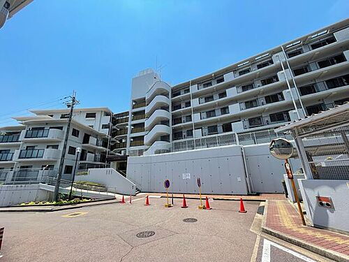 サザンヒルズ学園前５番館