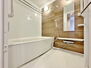 デュオヒルズ南流山　６階 心地よいバスタイムを演出する浴室はゆとりあるサイズを採用。