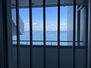 サン新北・シーサイドマンション 洋室の窓からは海も望めます。