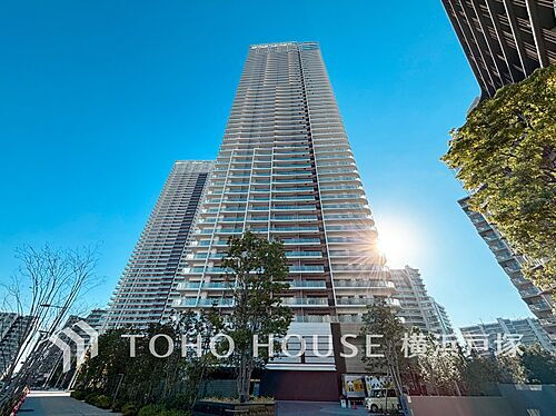 ＨＡＲＵＭＩ　ＦＬＡＧ　ＳＵＮ　ＶＩＬＬＡＧＥ