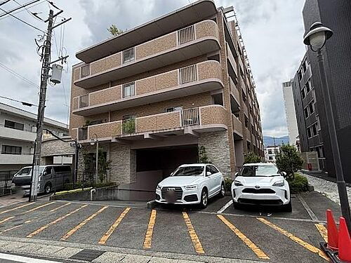 静岡県御殿場市新橋 地上6階地下1階建