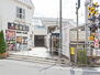 鶴見グランドハイツ 鶴見市場駅（京浜急行電鉄本線）まで269m、川崎や横浜、羽田空港へのアクセスが良いのも魅力です。閑静な住宅地が広がり落ち着いています。住みやすい環境です。