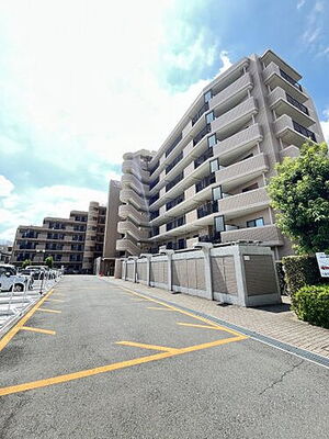 ウインベルコーラス狭山ヶ丘 平成8年築、総戸数98戸のオートロックマンション「ウインベルコーラス狭山ケ丘」。狭山ヶ丘駅徒歩11分・武蔵藤沢駅徒歩13分のマンションです。
