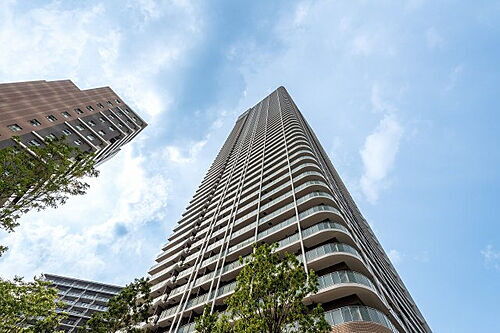 ＨＡＲＵＭＩ　ＦＬＡＧ　ＳＵＮ　ＶＩＬＬＡＧＥ　Ｔ棟