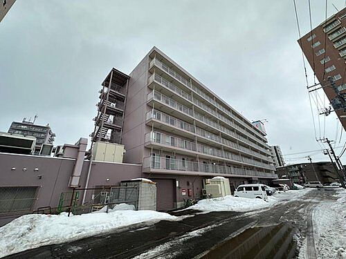 北海道札幌市白石区南郷通１３丁目南 7階建