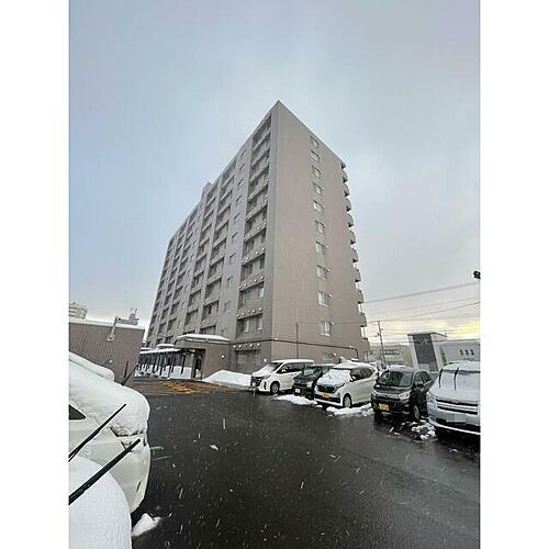 北海道札幌市東区北四十六条東１６丁目 11階建
