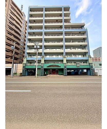 北海道札幌市中央区北二条東９丁目 10階建