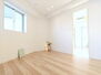 エール文京 白と木目を基調とした暖かみのある明るいお部屋です。どんな家具とも合わせられます。 