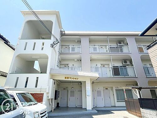 荻野マンション 中古マンション シンプルな外観が特徴のマンションです