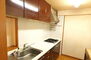 モアグレース石刀 収納スペースを確保しやすく、煙や匂いがリビングに広がりにくいキッチンです。