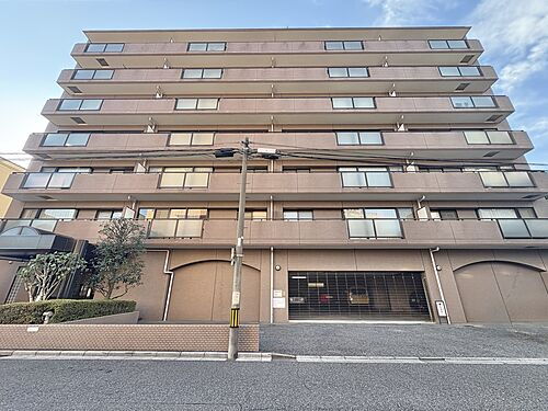 コート浦和常盤 こちらの物件が少しでも気になるようでしたら、お気軽にお問合せください。人生でいちばん大きなお買い物ですので、ゆっくりご見学ください。ネット上の画像と実際の見学では、リアル感がまるで違います。…