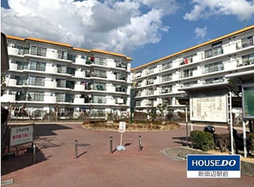 京都府京田辺市河原北口 5階建