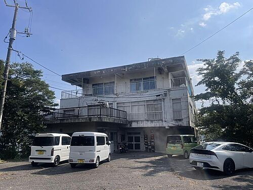 広島県呉市川尻町小仁方１丁目 7階建