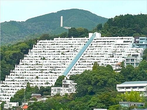 静岡県熱海市熱海 28階建