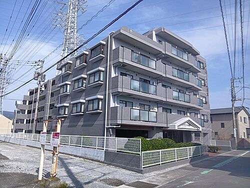 静岡県三島市徳倉１丁目 6階建